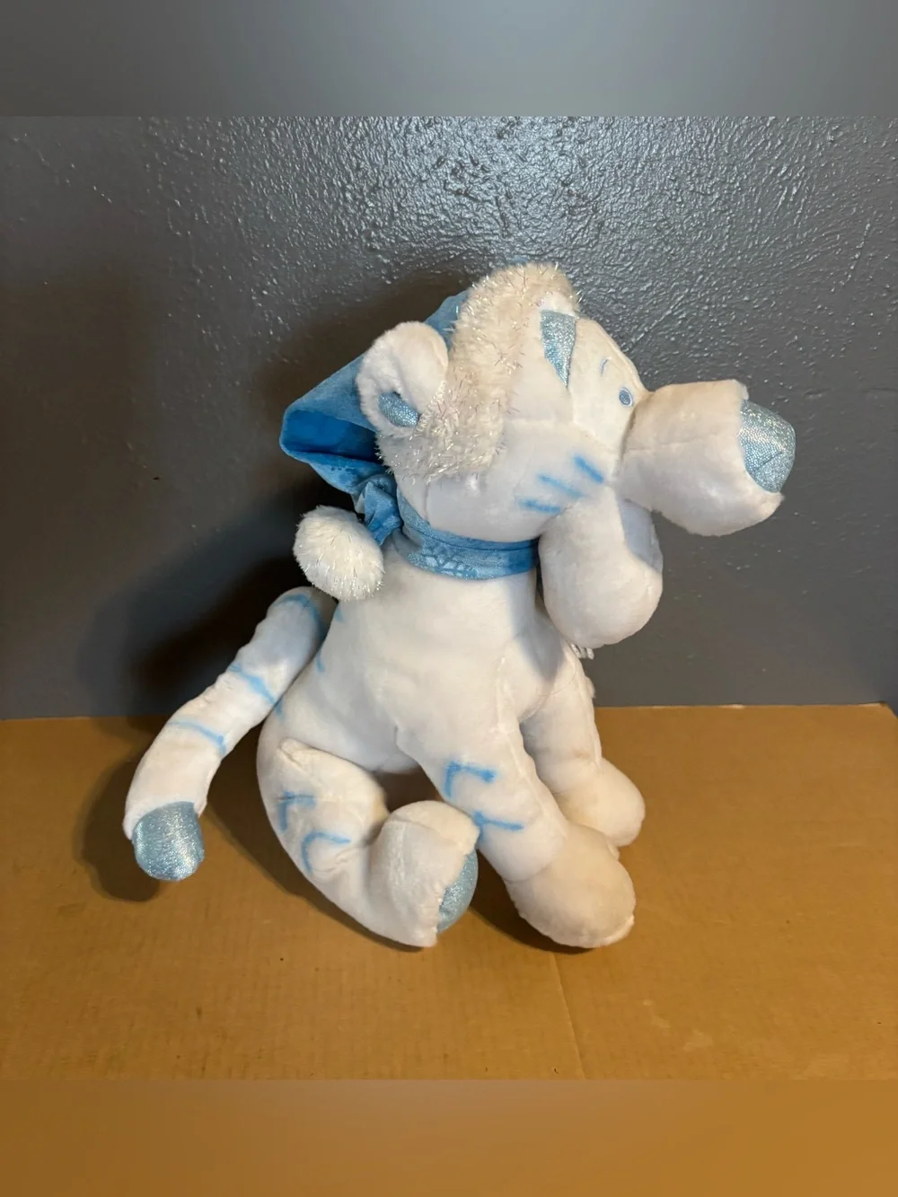 Disney Store Snowflake Tigger Pals Plush Stuffed Collection